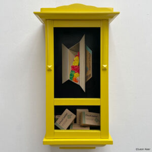Opioid-illusion-by-leonkeer-art-gummybears-cardbordbox