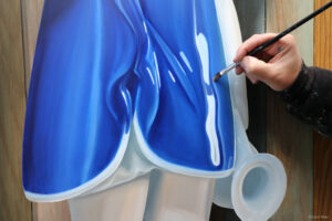 Spilled milk painting by Leon Keer 3d artist delft blue porcelain